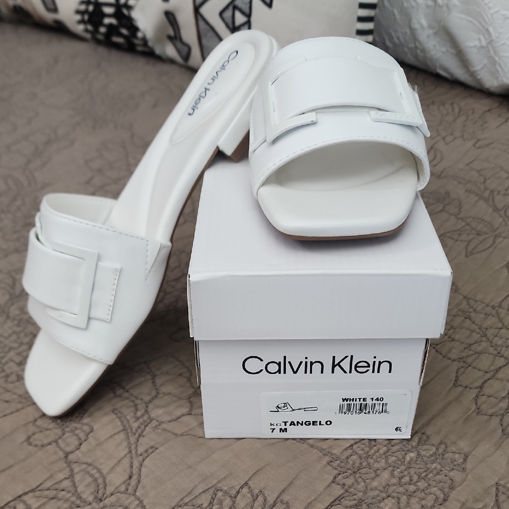 Calvin Klein Women's White Mule Flats Sz 7 Never Worn